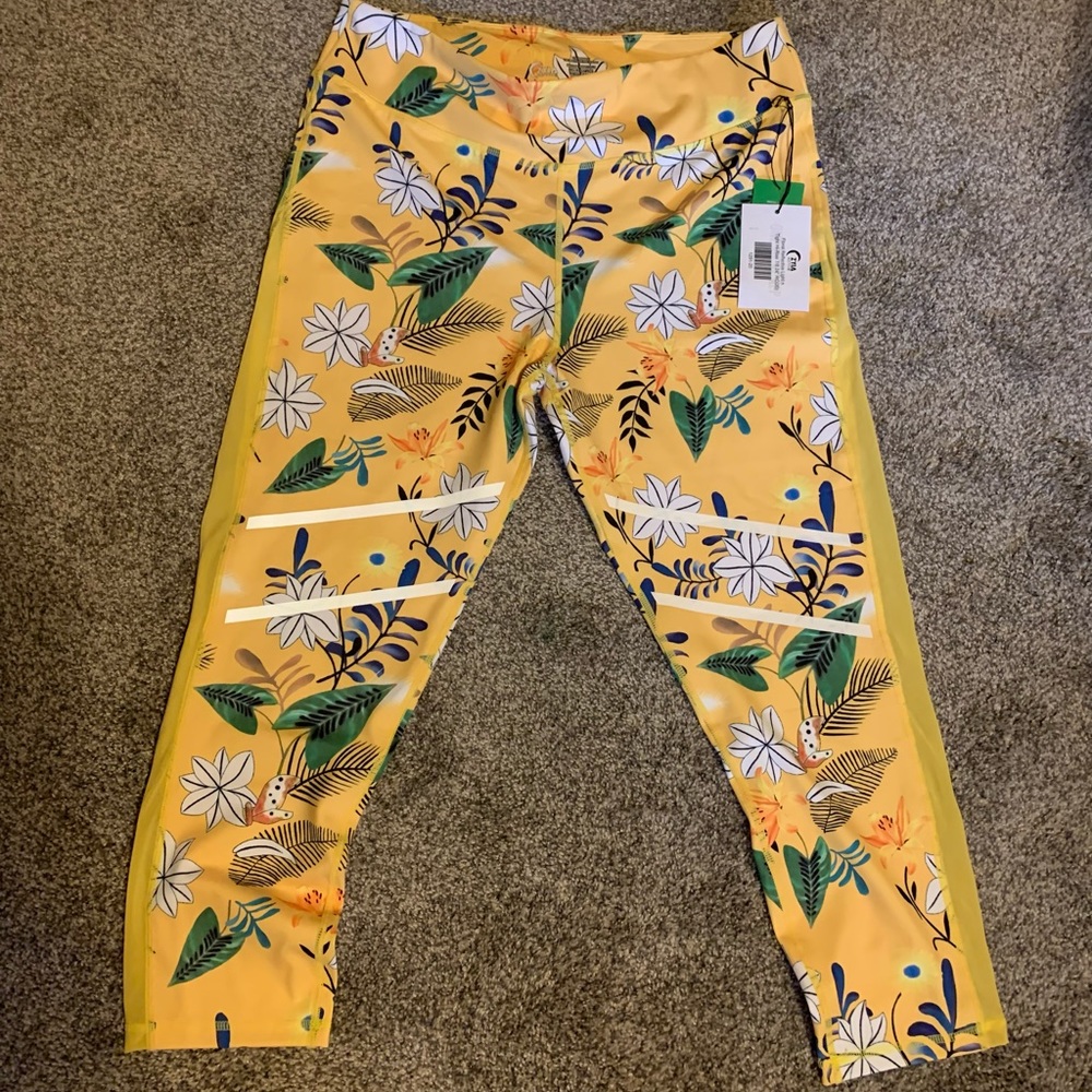 NEW ZYIA floral reflective light and tight high rise leggings size 20